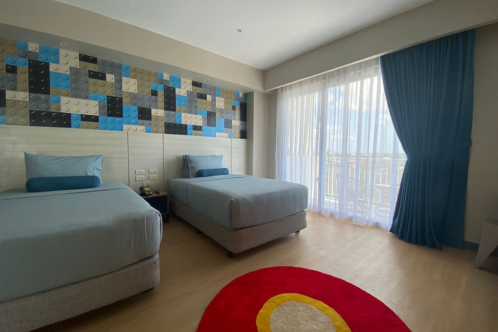 Brick Builders, a brick-building play attraction at Solea Mactan.