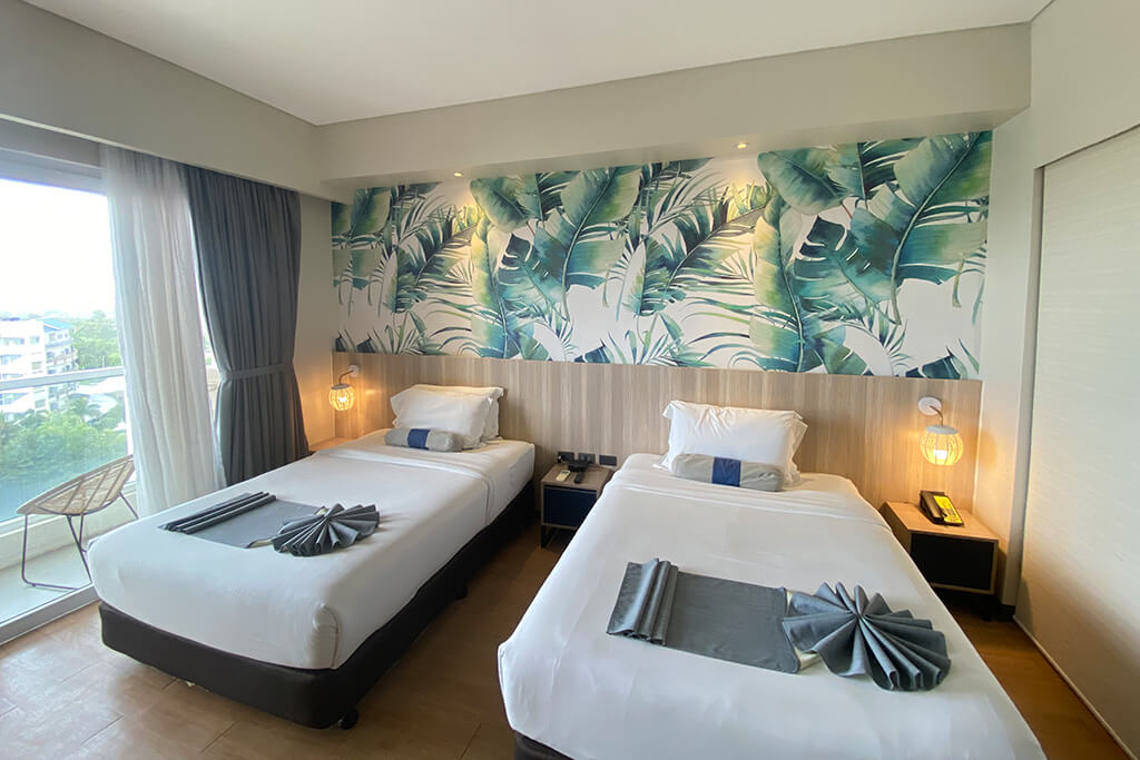 Solea Palm Pool View room.